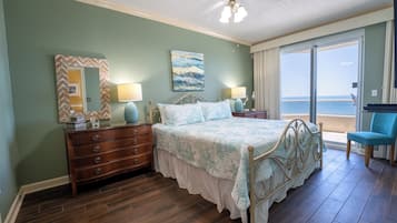 4 soverom, strykejern/-brett, wi-fi (inkludert) og sengetøy