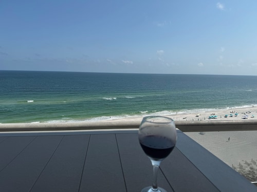 Penthouse in Paradise!! Private Parking! Unit 1004, 4 bed 3 bath, Sleeps 10