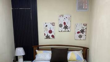 2 bedrooms, iron/ironing board, WiFi, bed sheets