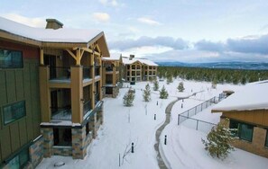 Exterior - Cozy 2-bedroom condo with AC and WiFi in pleasant West Yellowstone (West Yellowstone)