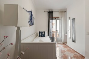 2 Schlafzimmer, Reisekinderbett, Internetzugang, Bettwäsche