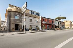 Front of property - Hotel Regina  (Casagiove)