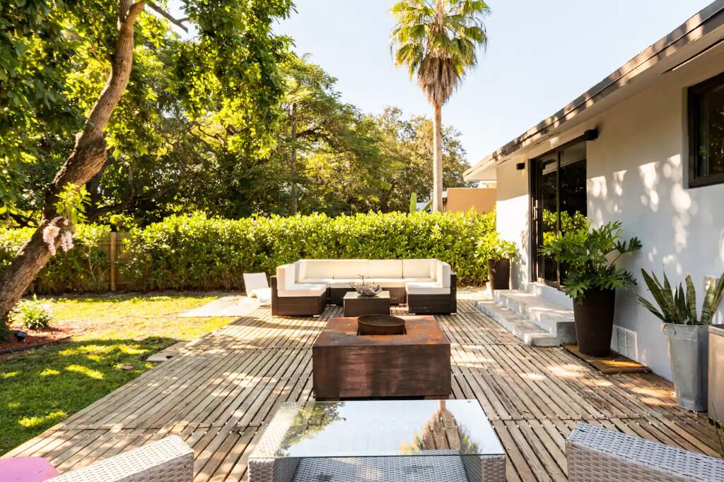 Villa City: Elegant 3-Bed, 3-Bath villa just 3 Minutes from Wynwood, Miami