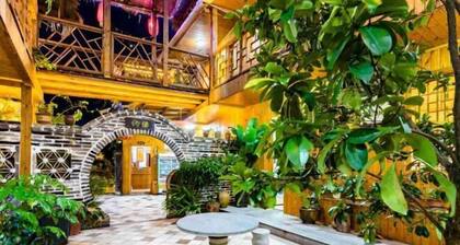 Waiting For You at Yunshuiyao Inn