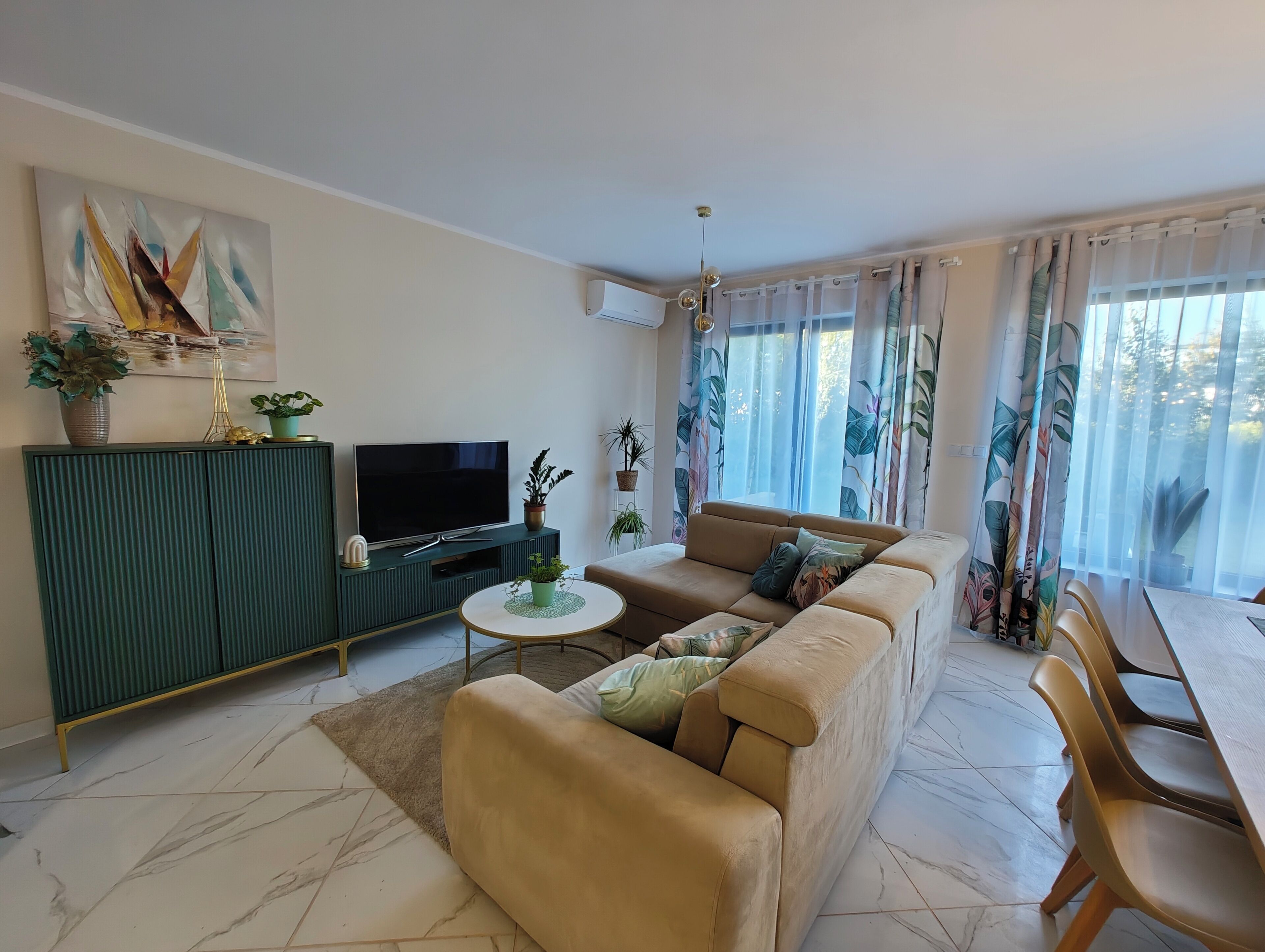 Smart TV, video games, DVD player, books