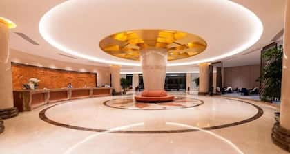 Huayun Hotel
