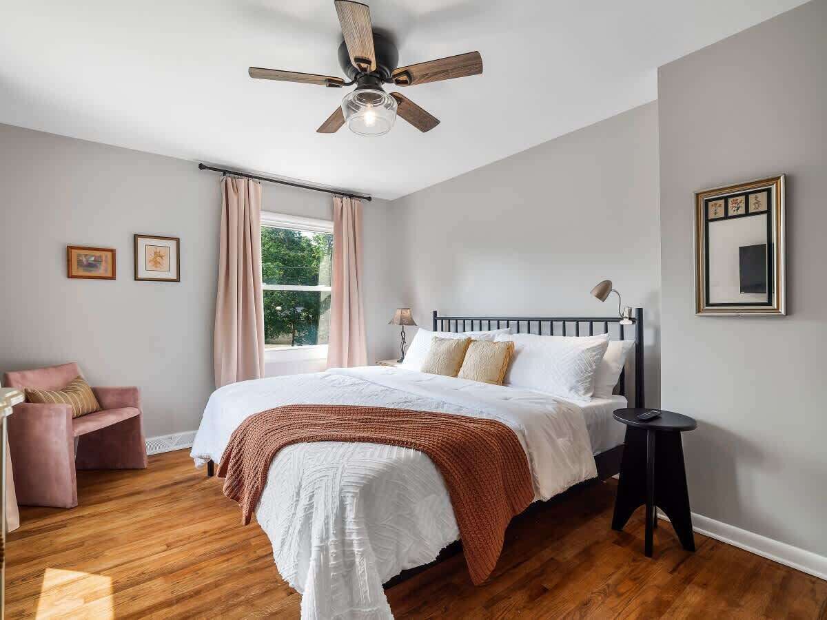 4 Schlafzimmer, Bügeleisen/Bügelbrett, kostenloses WLAN, Bettwäsche