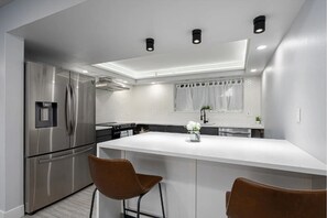 Oven, stovetop, dishwasher