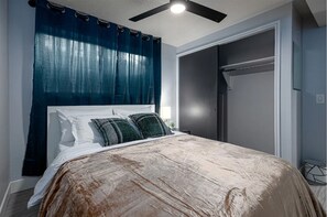 2 bedrooms, iron/ironing board, WiFi, bed sheets