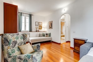 Fireplace - Penthouse Brancaccio - Wide Panoramic Terrace (Roma)