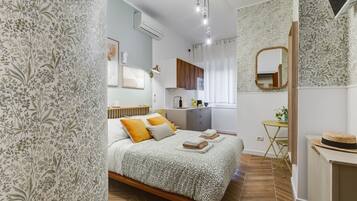 1 bedroom, WiFi, bed sheets