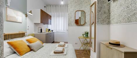 1 camera, Wi-Fi, lenzuola