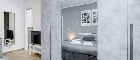 1 chambre, fer et planche Ă repasser, Wi-Fi, draps fournis