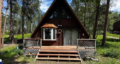 Fun 3-bedroom cabin Close to Keystone, Hill City, Rushmore, Pactola & ATV Trails