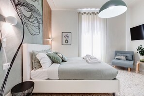 3 chambres, fer et planche à repasser, Wi-Fi, draps fournis