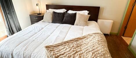 2 Schlafzimmer, Reisekinderbett, WLAN, Bettwäsche