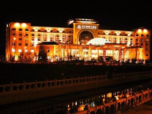 Exterior - Jiejiang International Hotel (Luobei)
