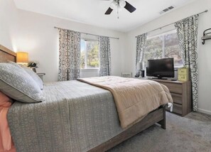 2 chambres, lit parapluie, Wi-Fi, draps fournis
