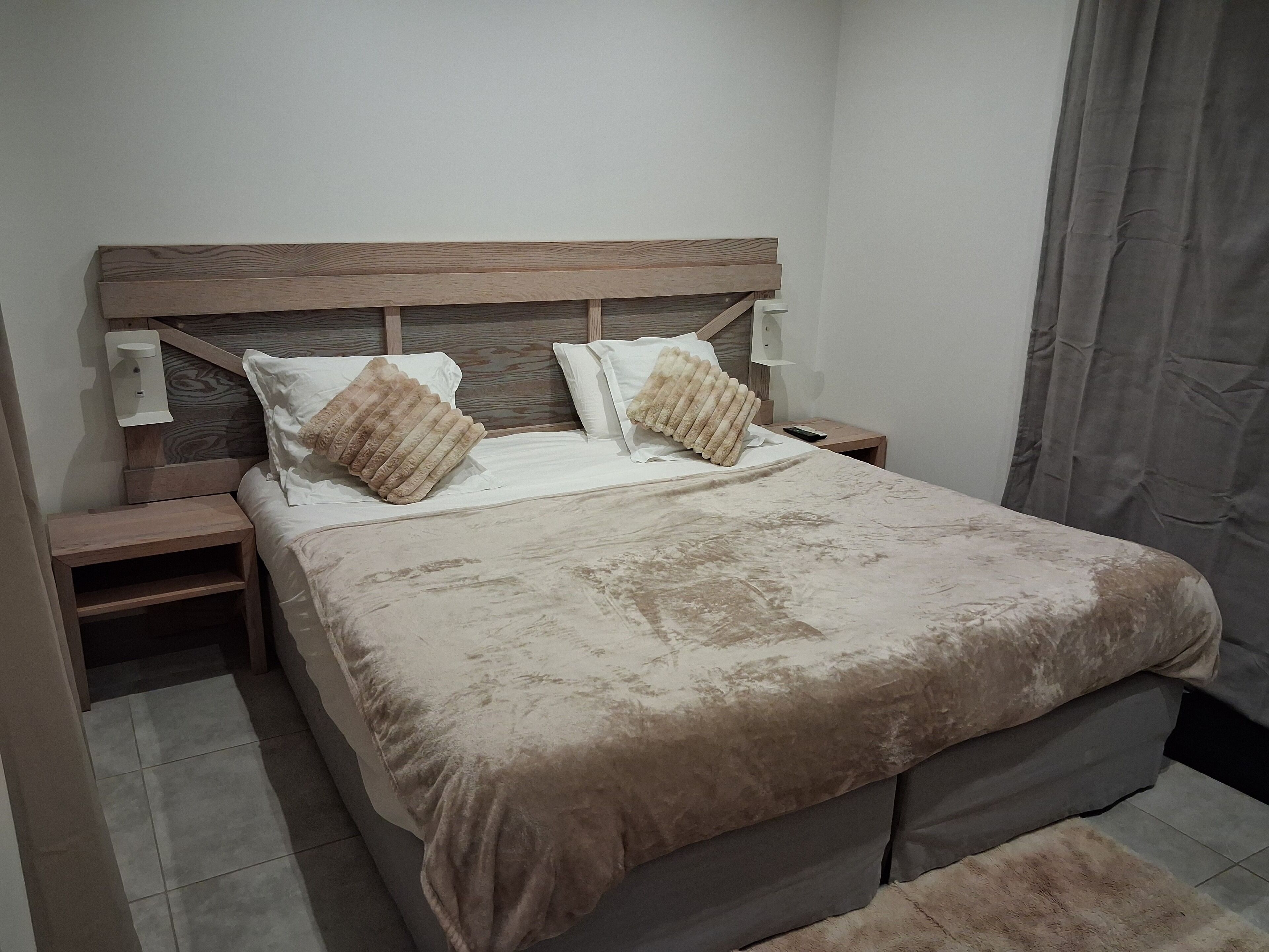 1 bedroom, in-room safe, iron/ironing board, travel cot