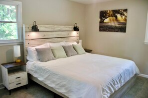 3 chambres, fer et planche à repasser, lit parapluie, Wi-Fi gratuit