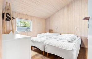 3 soverom, strykejern/-brett, reiseseng for barn og wi-fi (inkludert)