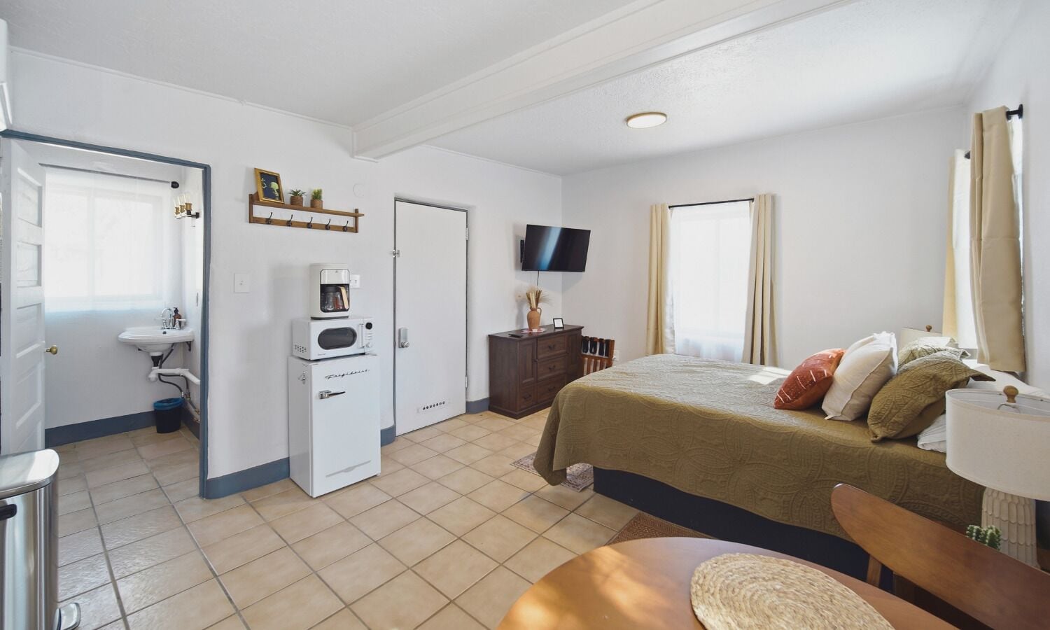 Stuga Deluxe - 1 queensize-säng - pentry - sjöutsikt | Gratis wi-fi och sängkläder