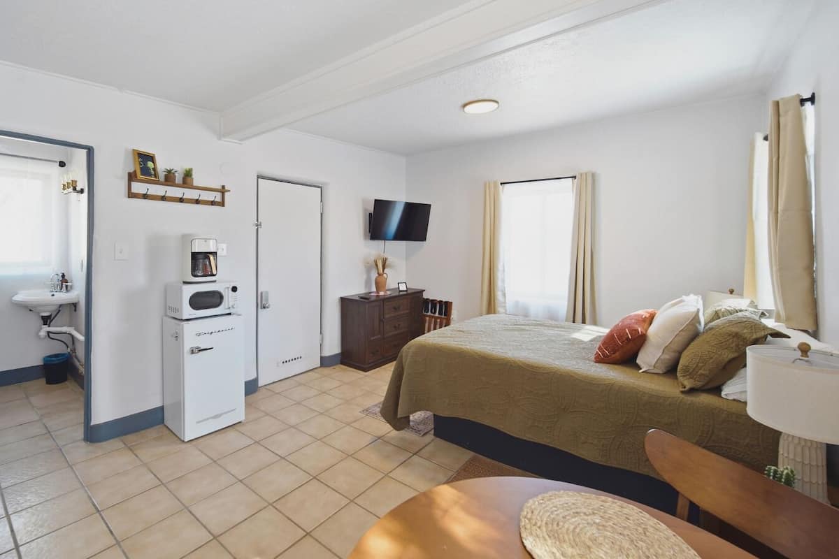 Stuga Deluxe - 1 queensize-säng - pentry - sjöutsikt | Gratis wi-fi och sängkläder