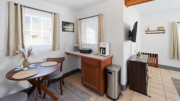 Deluxe Cabin, 1 Queen Bed, Kitchenette, Lake View | Private kitchenette | Mini-fridge, microwave, coffee/tea maker, paper towels