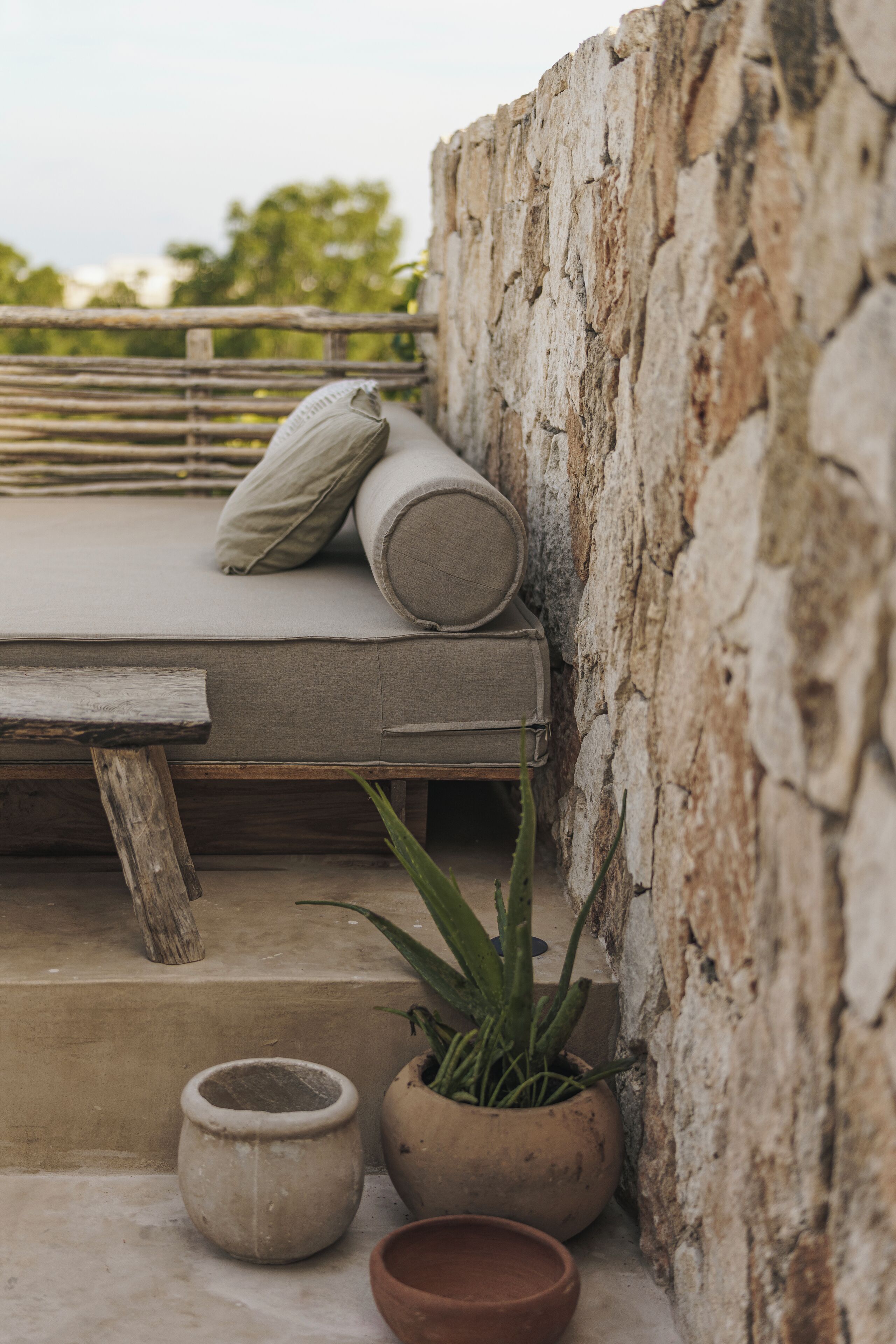 Apartment (6A) | Living area | 43-inch Smart TV with cable channels