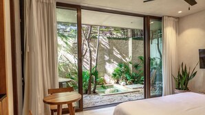 디자인 스위트, 정원 전망 (2B)