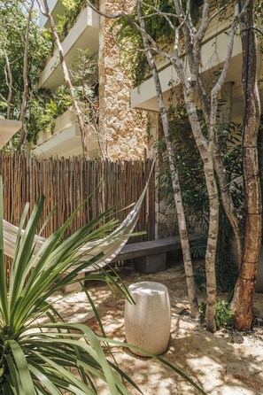 公寓, 1 张特大床, 私人游泳池, 花园景观 (1A) | 露台