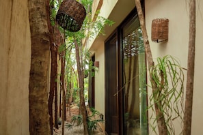 1 bedroom, in-room safe, laptop workspace, blackout curtains