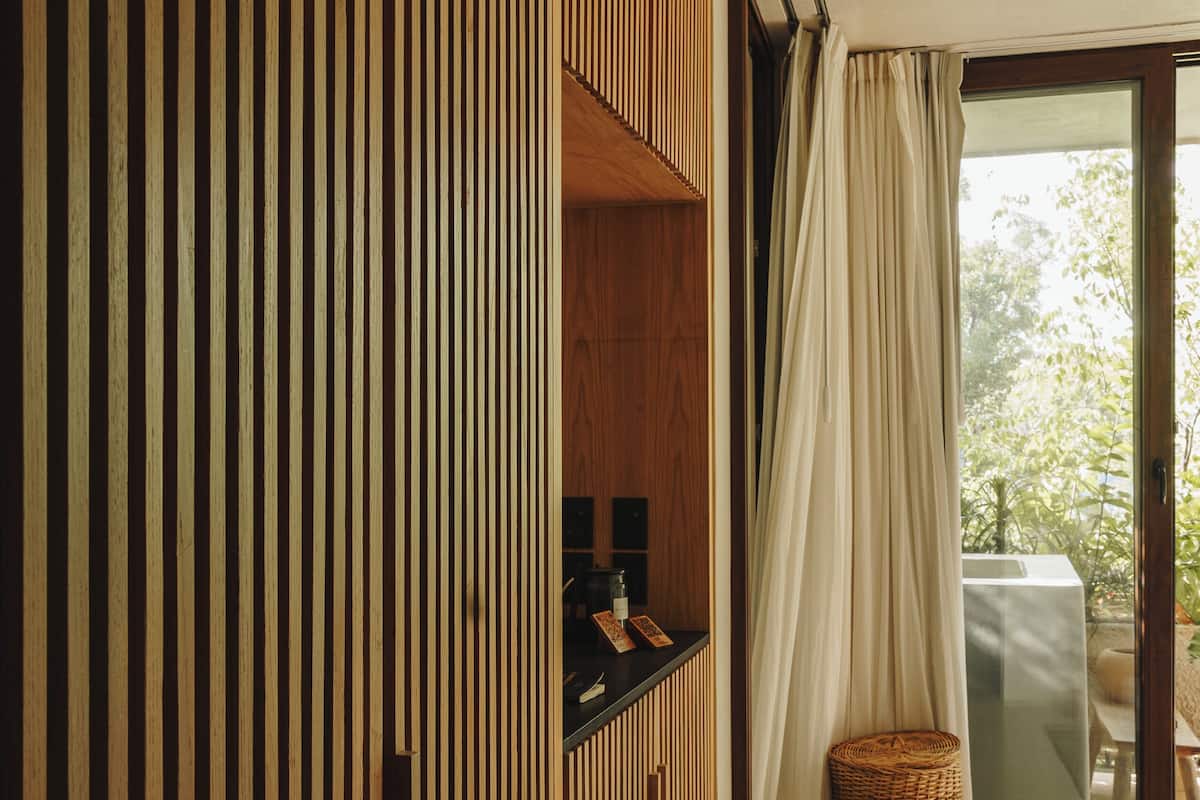 Apartment (4B) | 1 bedroom, in-room safe, laptop workspace, blackout drapes