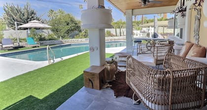 Mountain Vista Private Pool Retreat