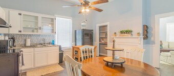 Mill District Bungalow close to Downtown and Fort Moore