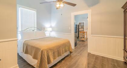 Mill District Bungalow close to Downtown and Fort Moore