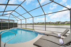 A heated pool - Lake Home with Pool by Disney (Kissimmee)