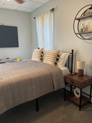 1 chambre, fer et planche à repasser, Wi-Fi, draps fournis