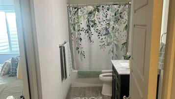 風筒、提供毛巾、番梘、廁紙