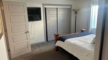 2 間睡房、熨斗/熨衫板、Wi-Fi、床單