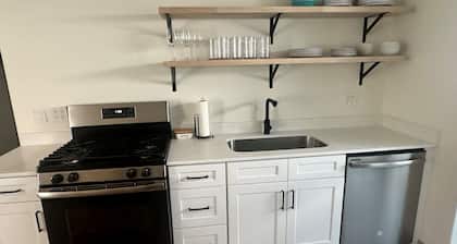 Charming 2-bedroom basement apartment with WiFi, AC in lovely Stansbury Park