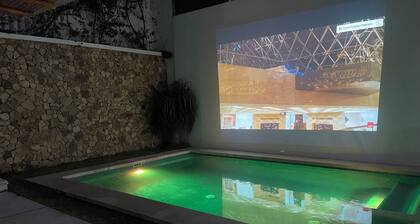 Spacious 6-bedroom house with AC and WiFi in lovely Acapulco de JuĂĄrez