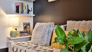 1 bedroom, desk, iron/ironing board, free WiFi