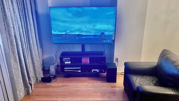 TV connectée, jeux vidéo, médiathÚque