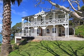 Exterior - The Sanctuary - Oneroa Views (Waiheke Island)