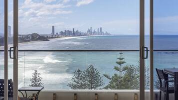 Apartamento, 2 quartos, sacada | Sacada