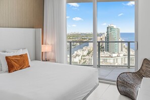 Premium Condo - Lyfe Resort and Residence  (Hollywood)
