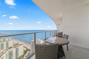 Premium Condo | Terrace/patio