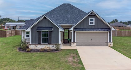 City Zen: Modern Country Retreat