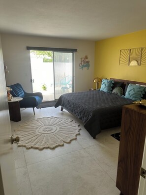 2 Schlafzimmer, Schreibtisch, Bügeleisen/Bügelbrett, WLAN